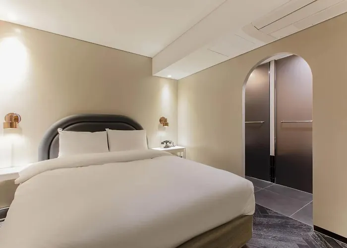 Hotel Sillim Dominique