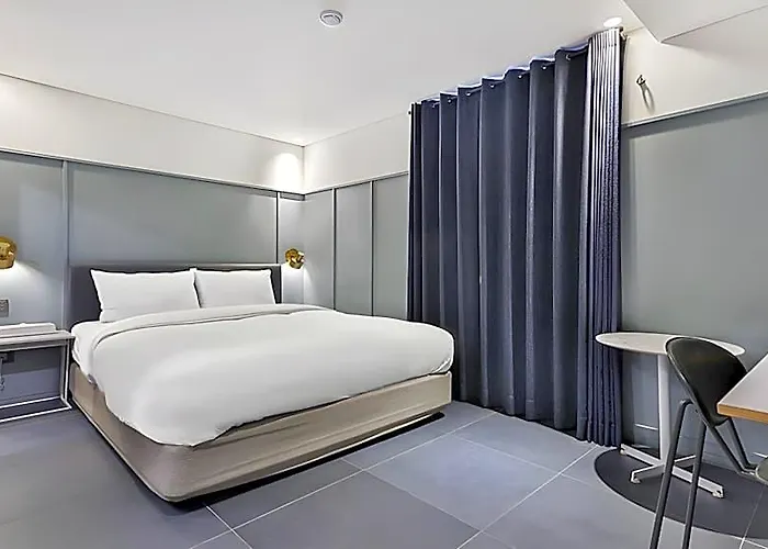 Hotel Sillim Dominique